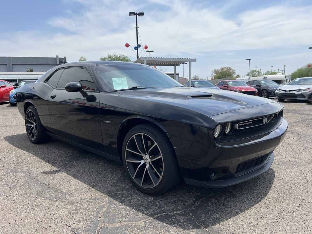2015 Dodge Challenger Image 3