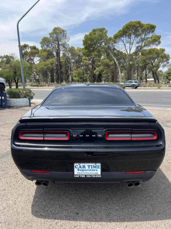 2015 Dodge Challenger Image 4