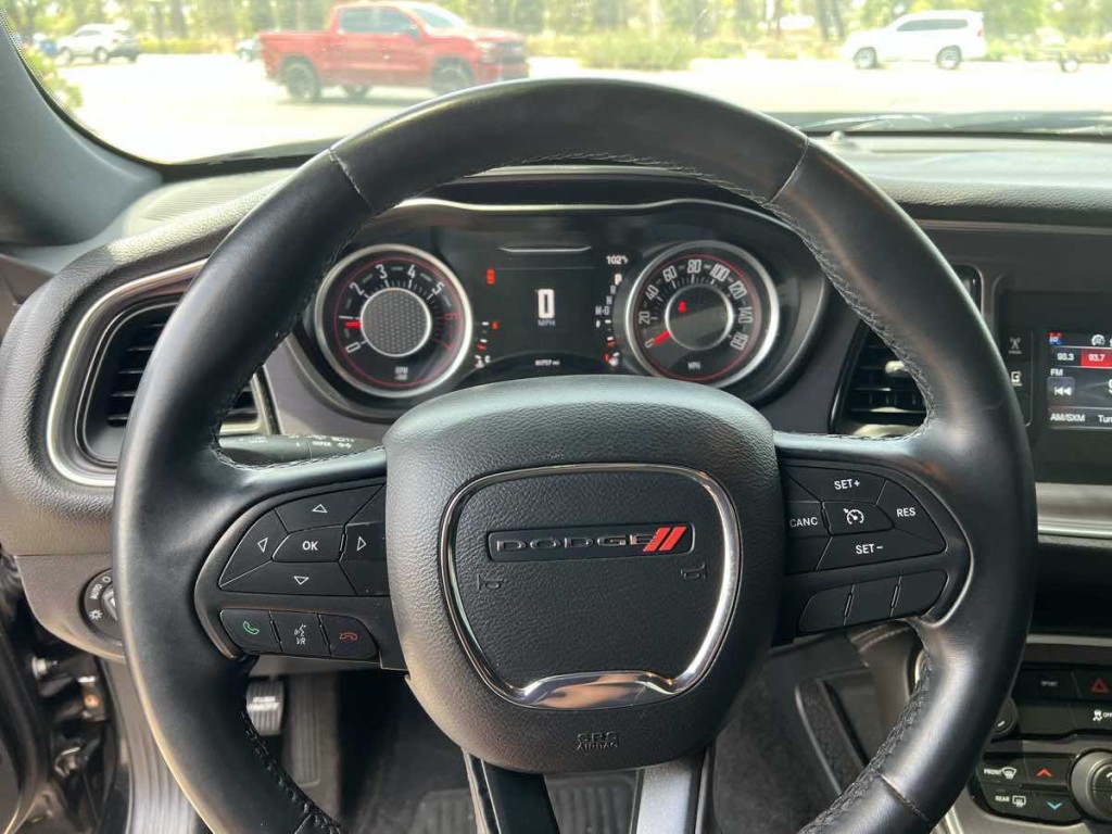 2015 Dodge Challenger Image 11