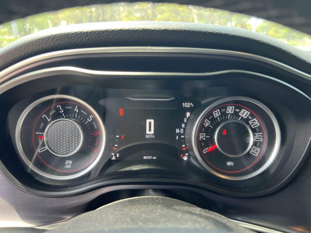 2015 Dodge Challenger Image 12