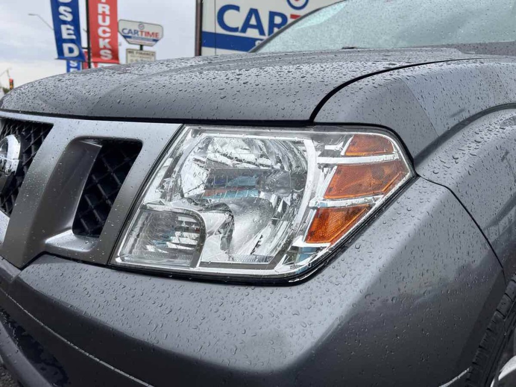 2020 Nissan Frontier Image 9