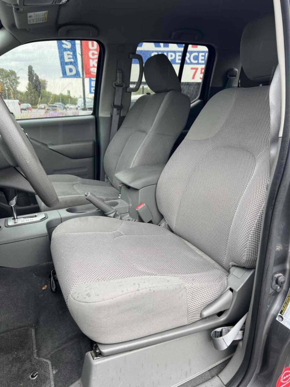 2020 Nissan Frontier Image 15