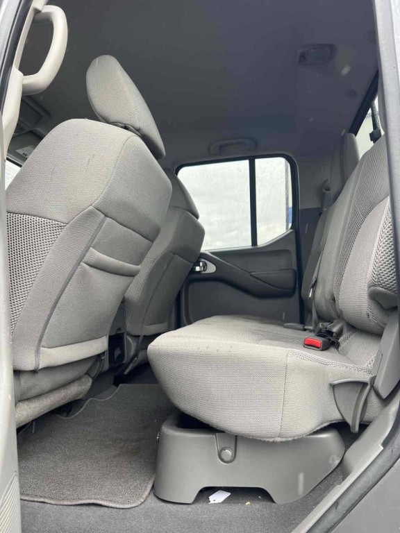 2020 Nissan Frontier Image 16