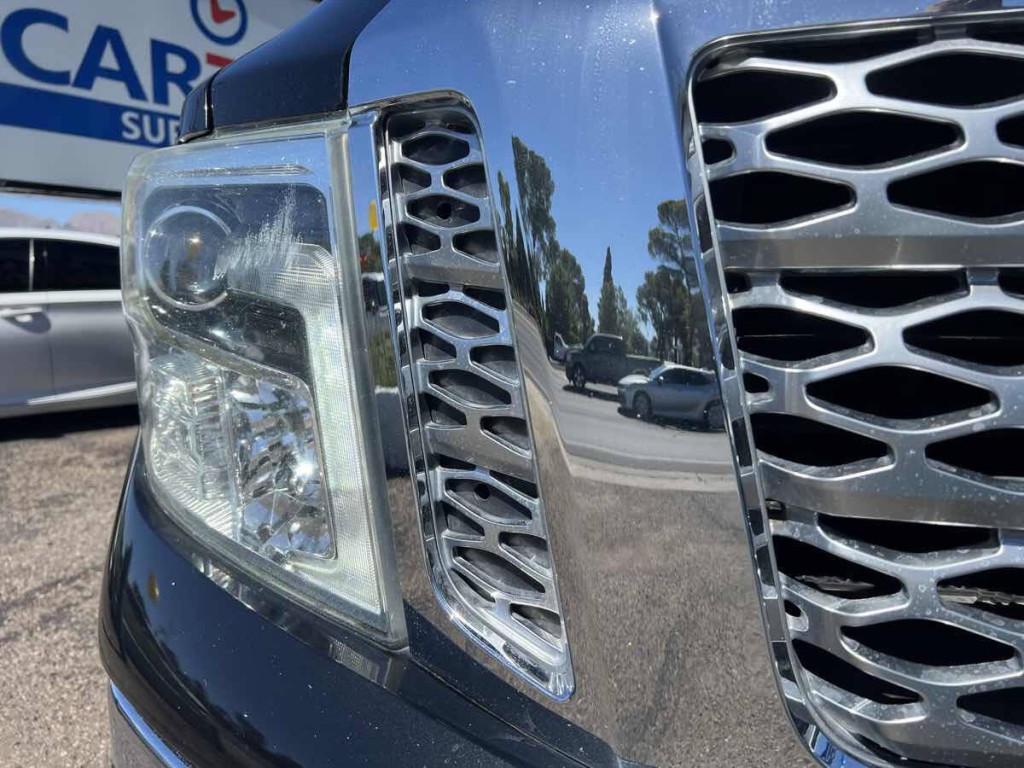 2017 Nissan Titan Image 10