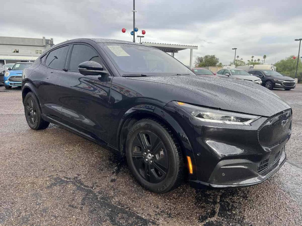 2021 Ford Mustang Image 3