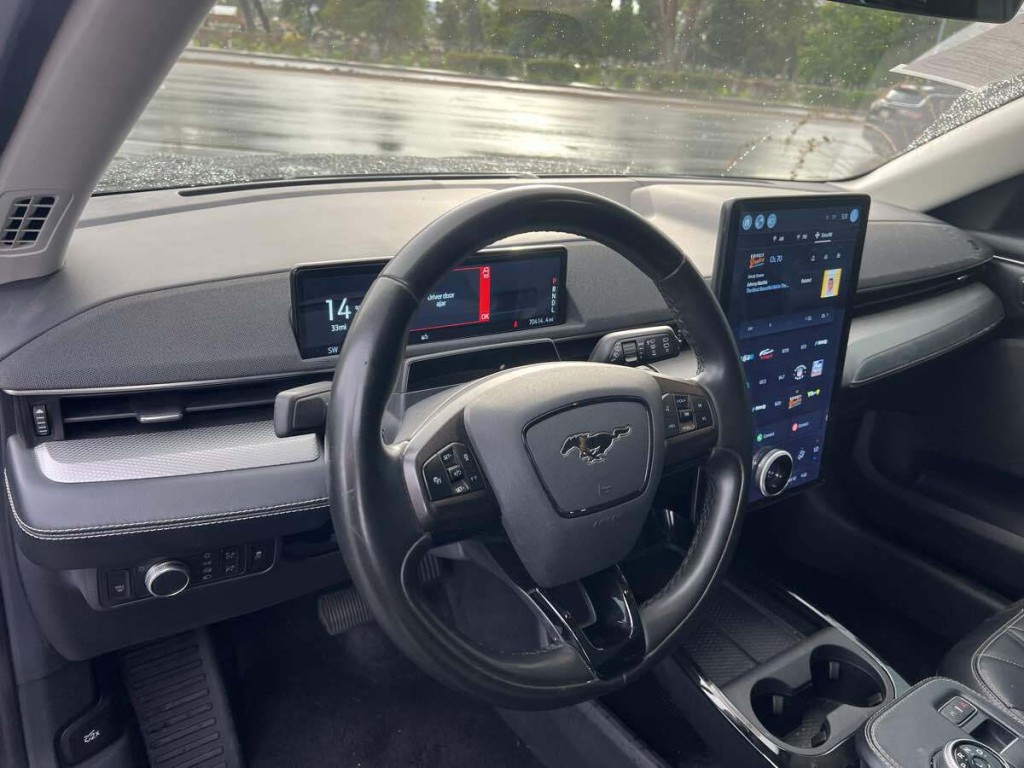 2021 Ford Mustang Image 11