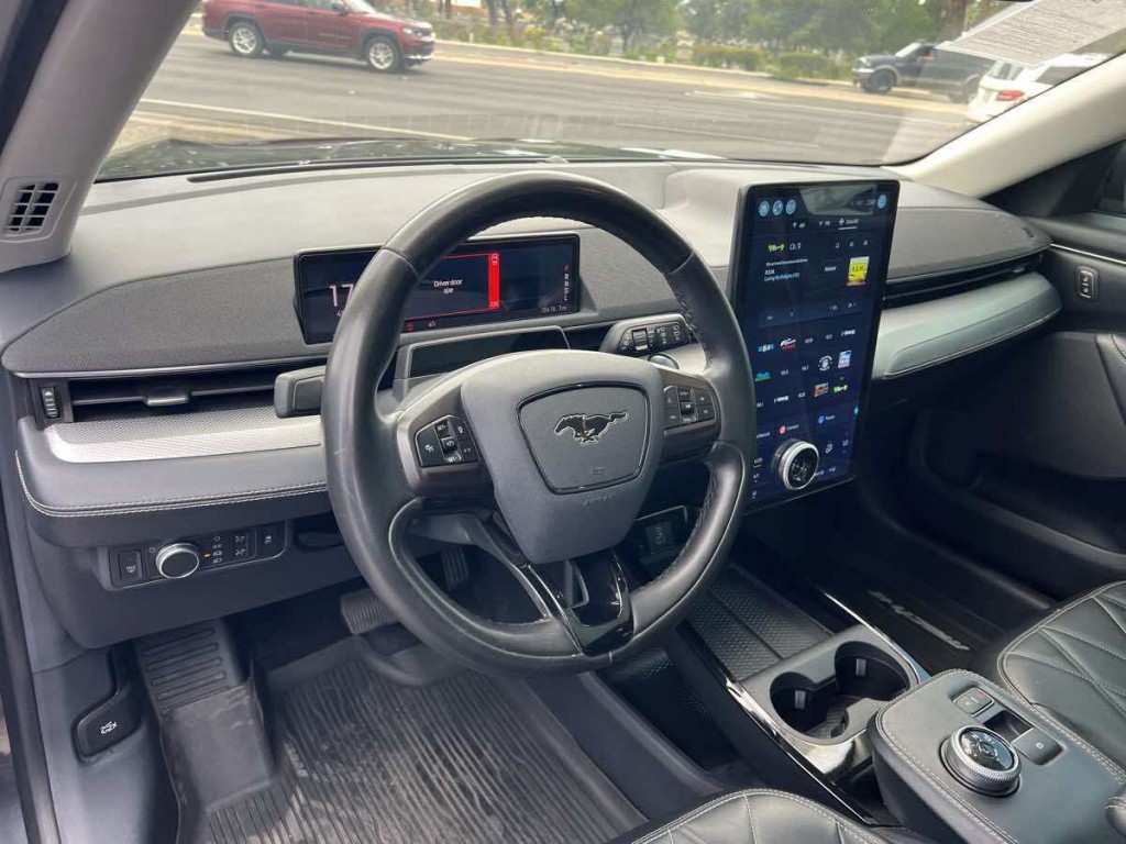 2021 Ford Mustang Image 14