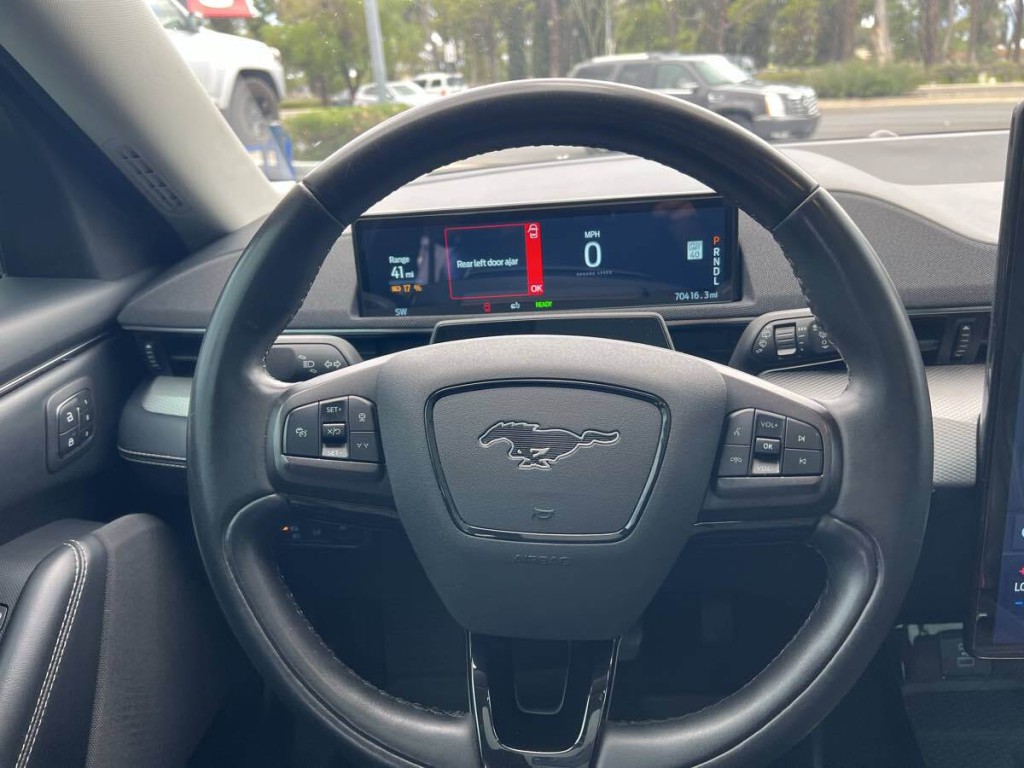 2021 Ford Mustang Image 17