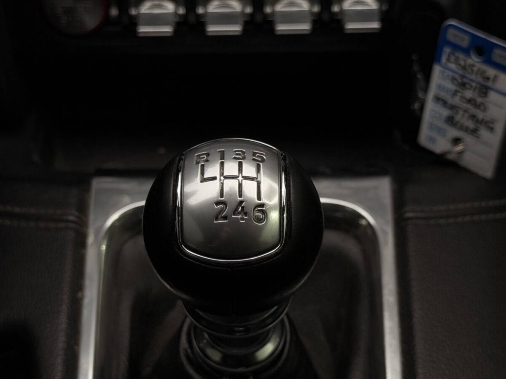 2018 Ford Mustang Image 16