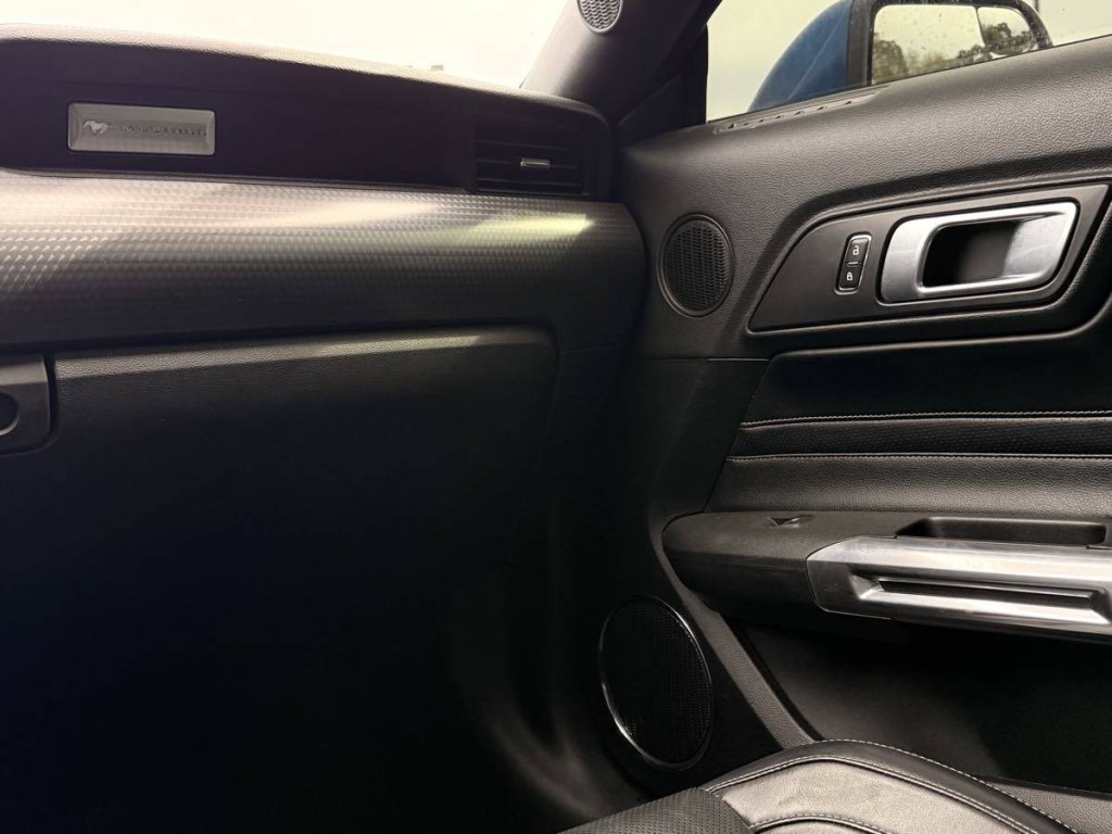 2018 Ford Mustang Image 19