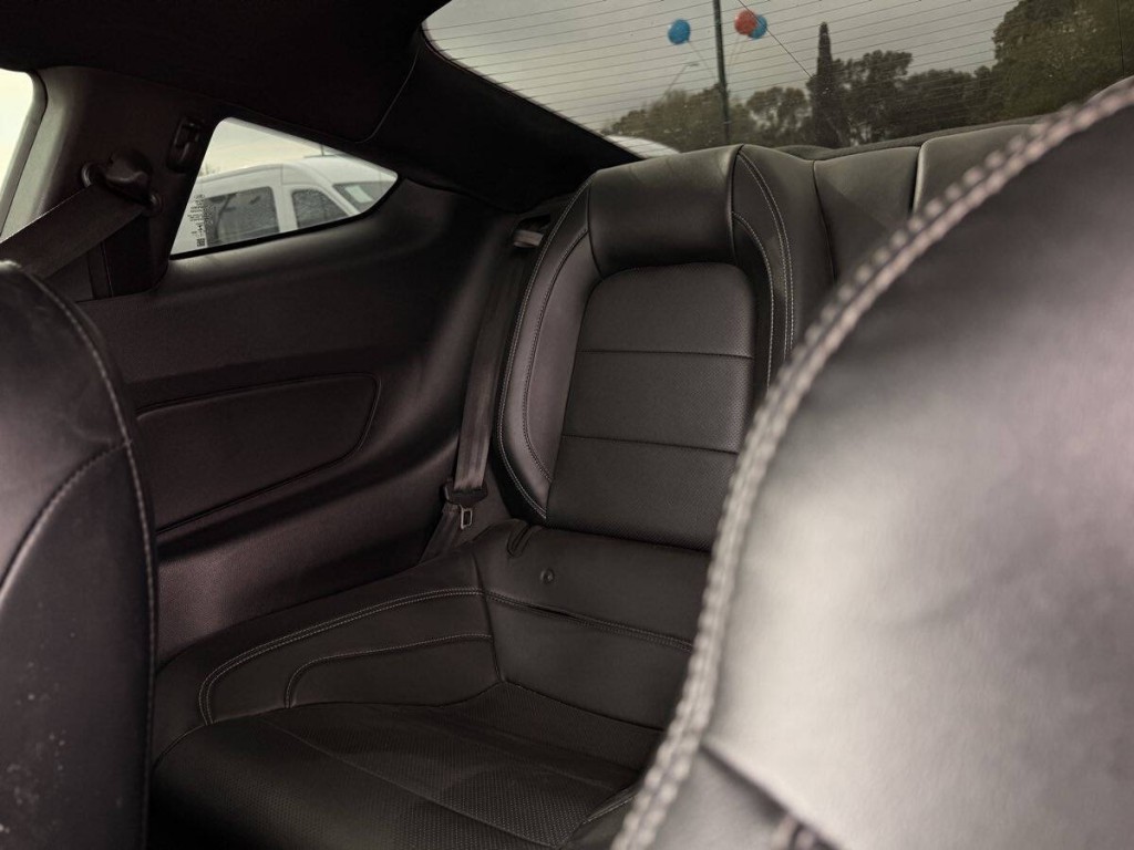 2018 Ford Mustang Image 21