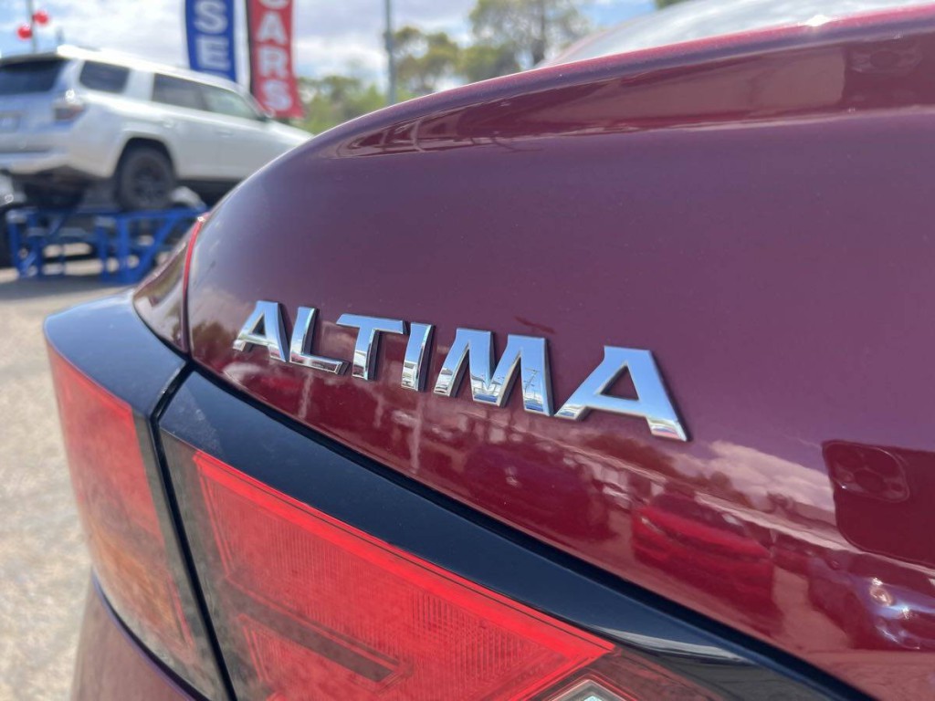 2021 Nissan Altima Image 5