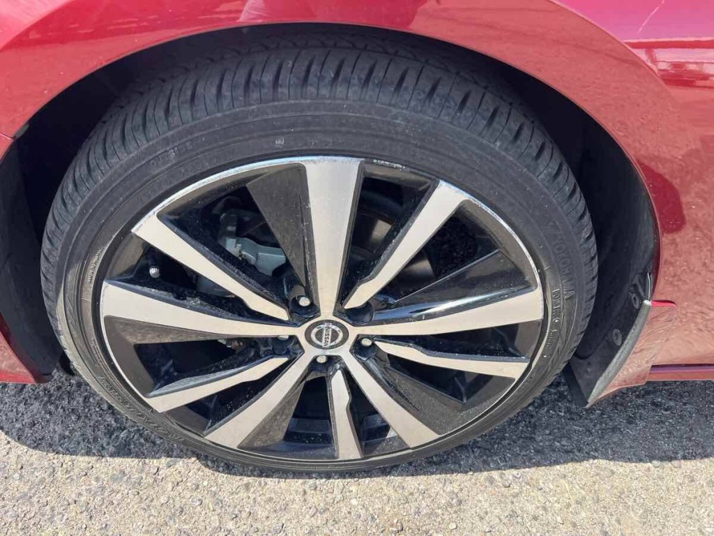 2021 Nissan Altima Image 8