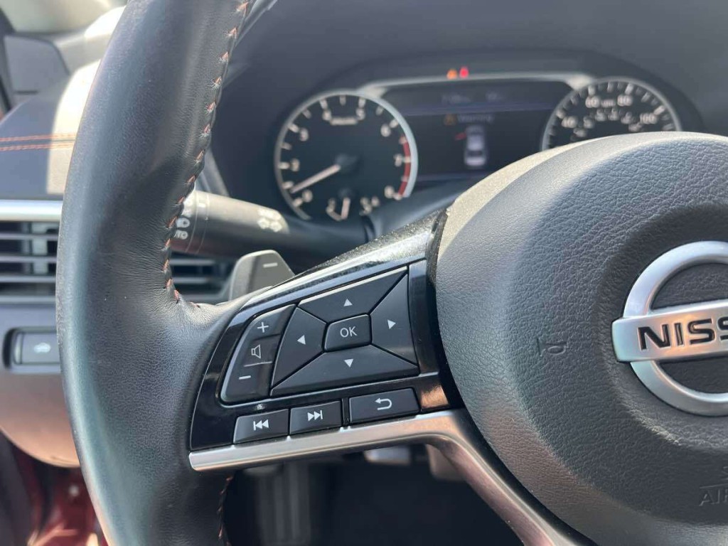 2021 Nissan Altima Image 12