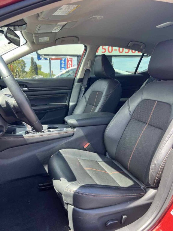 2021 Nissan Altima Image 19