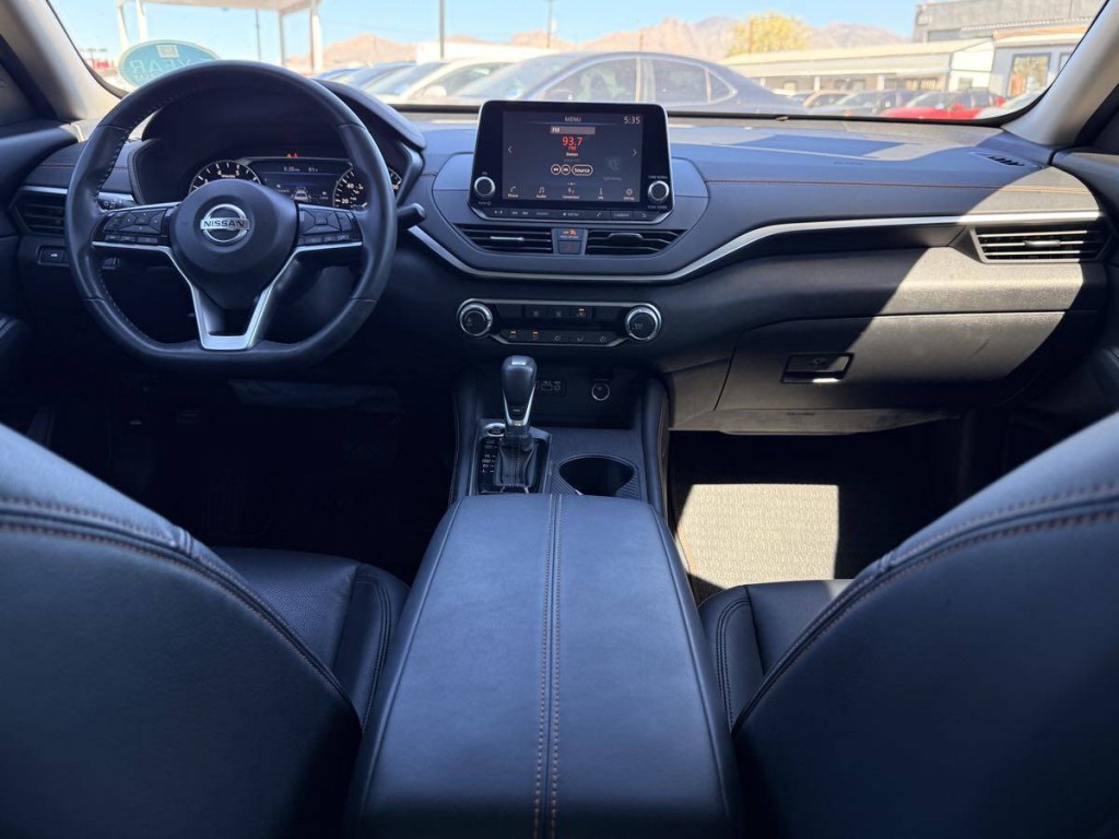 2021 Nissan Altima Image 14