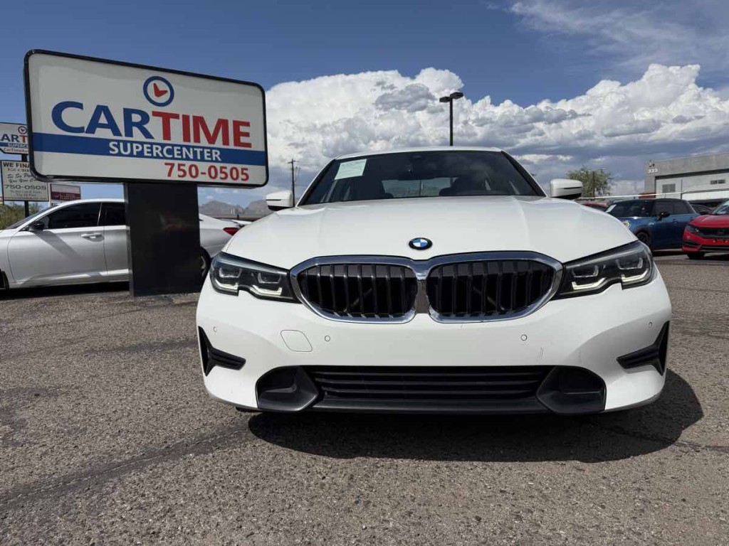 2019 BMW 3 Series Image 2