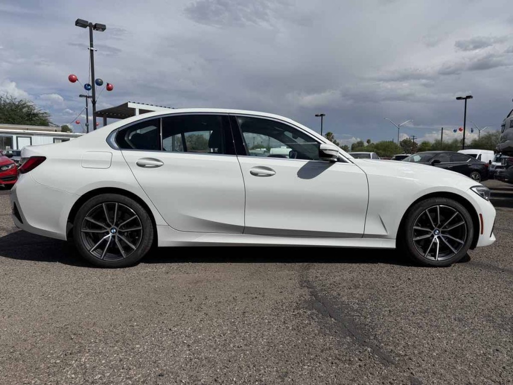 2019 BMW 3 Series Image 4