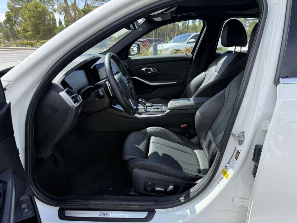 2019 BMW 3 Series Image 9