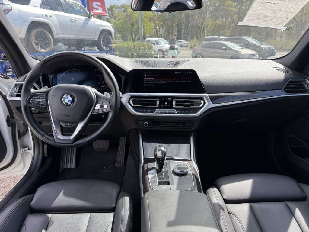 2019 BMW 3 Series Image 12