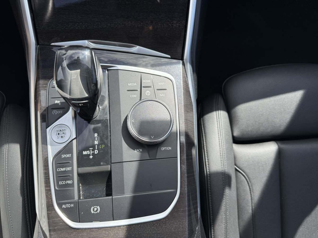 2019 BMW 3 Series Image 17