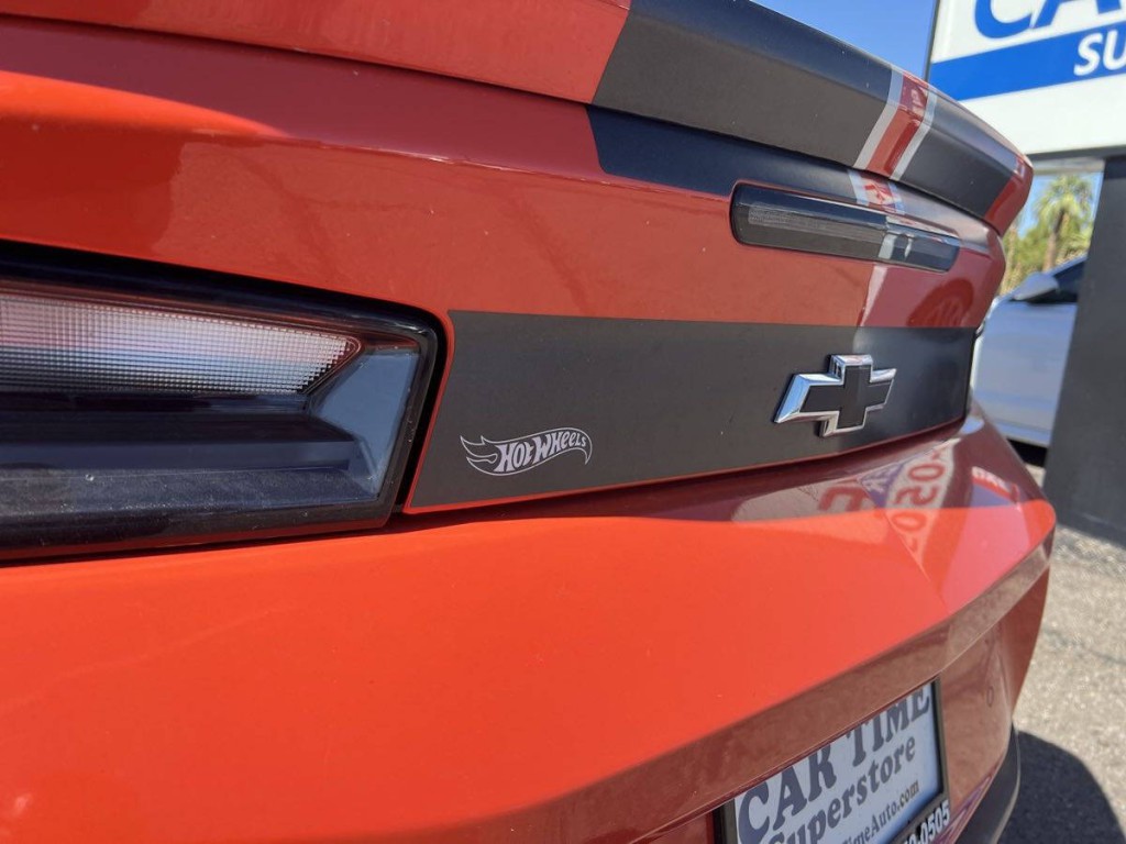 2018 Chevrolet Camaro Image 5
