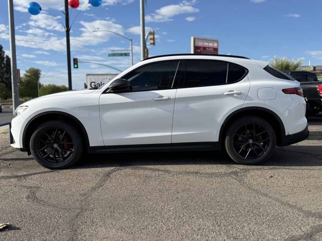2019 Alfa Romeo Stelvio Image 13
