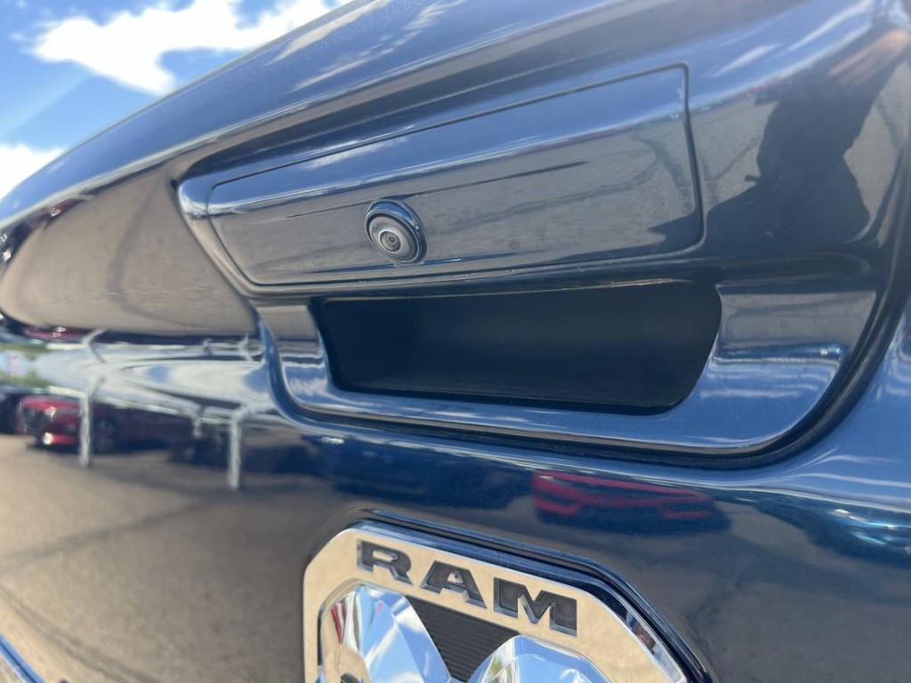 2021 RAM 1500 Image 8