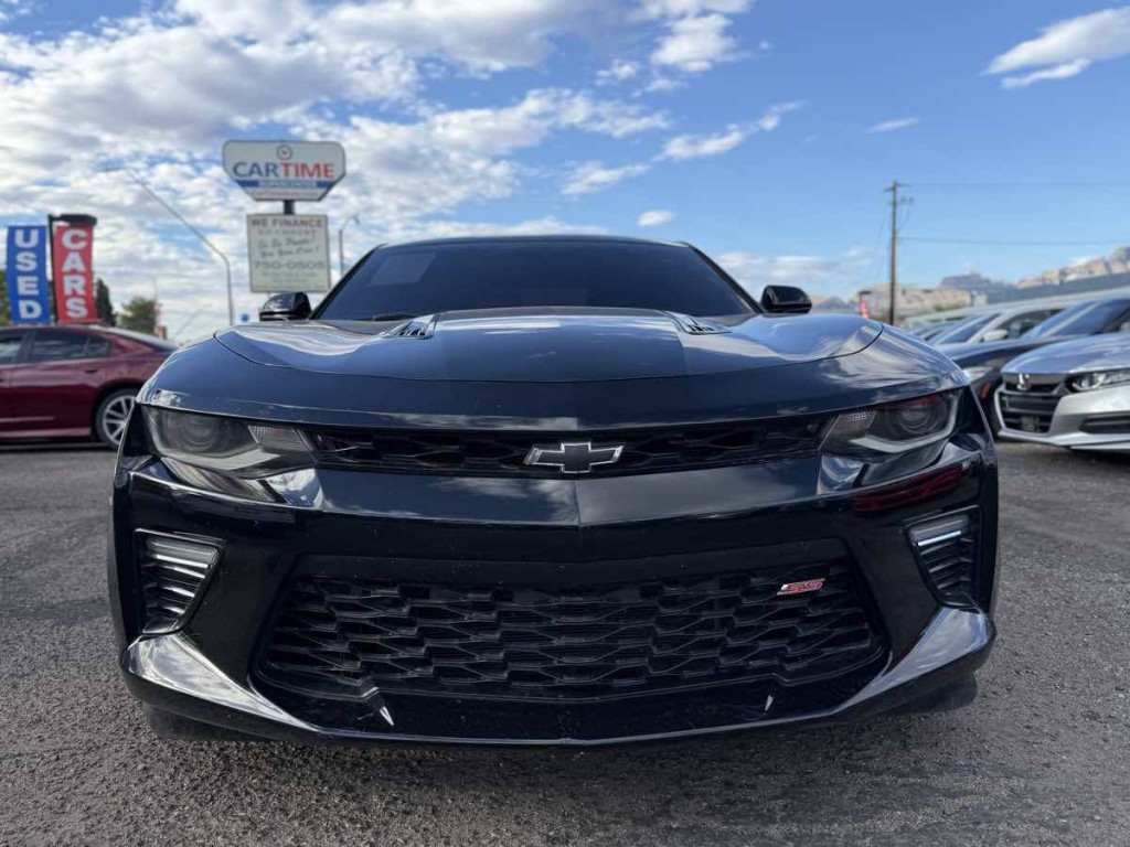 2016 Chevrolet Camaro Image 2