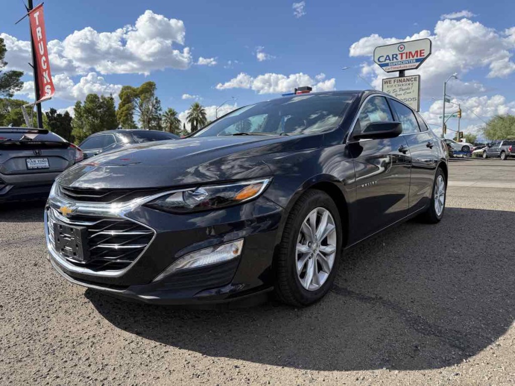 2023 Chevrolet Malibu Image 2