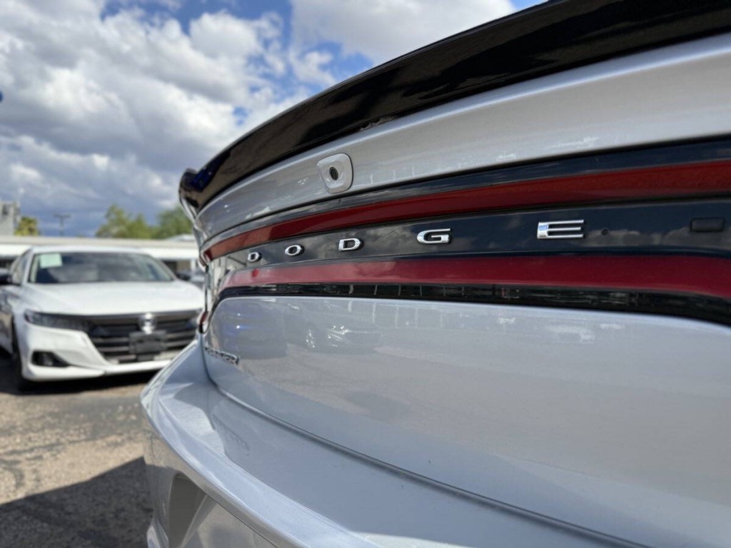 2022 Dodge Charger Image 9
