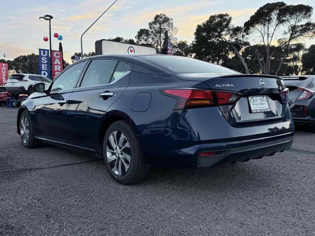 2022 Nissan Altima Image 5