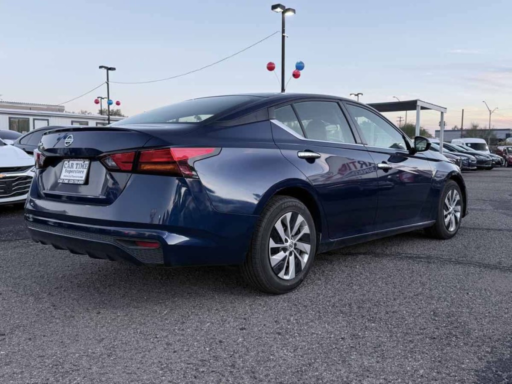 2022 Nissan Altima Image 7