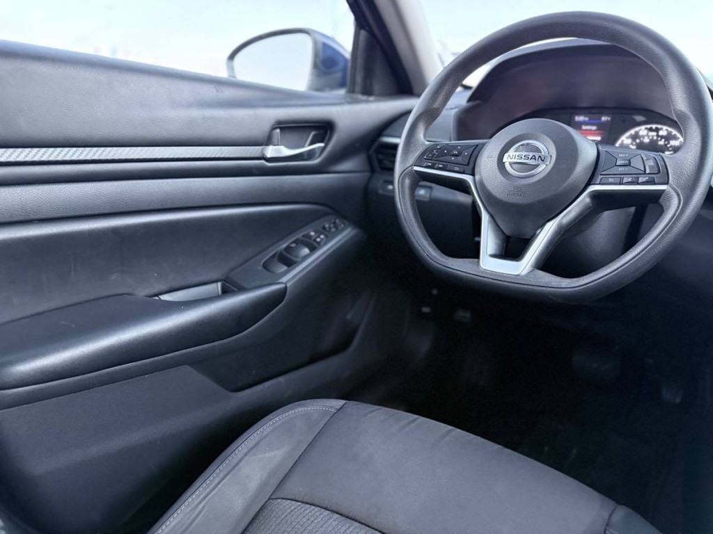 2022 Nissan Altima Image 14