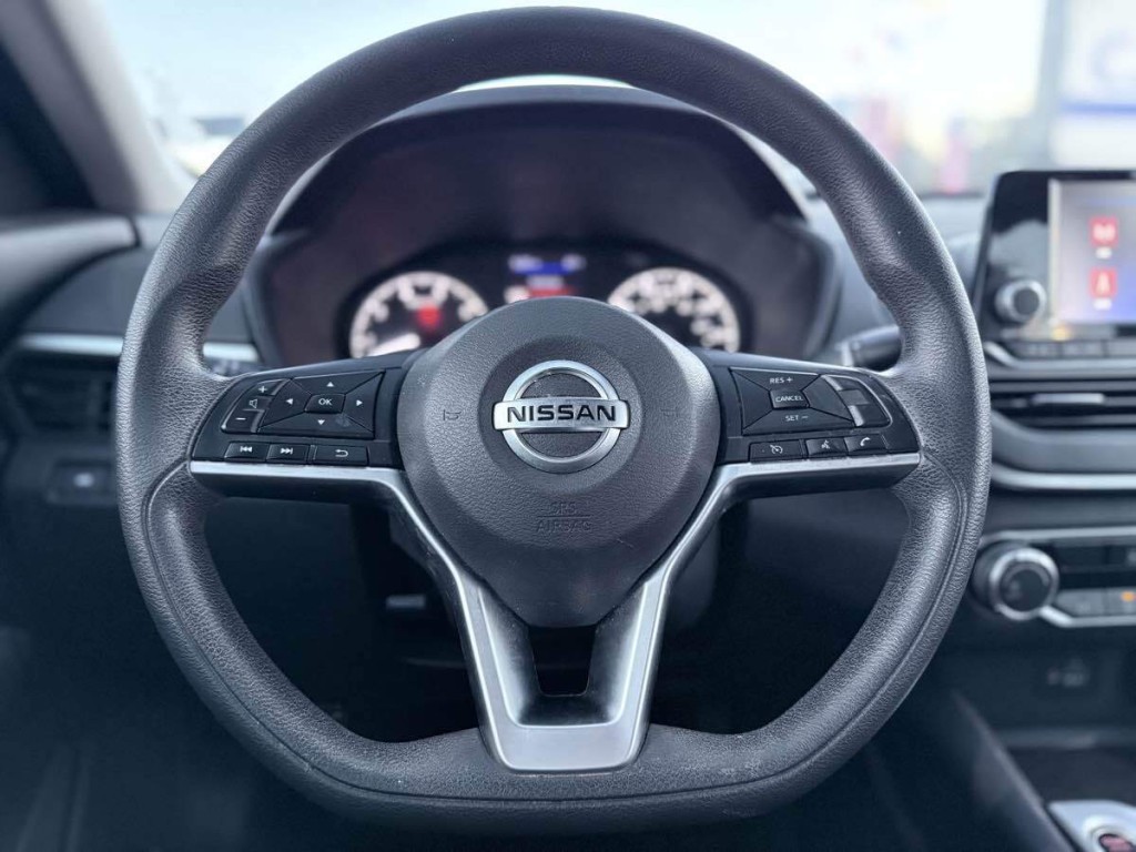 2022 Nissan Altima Image 15