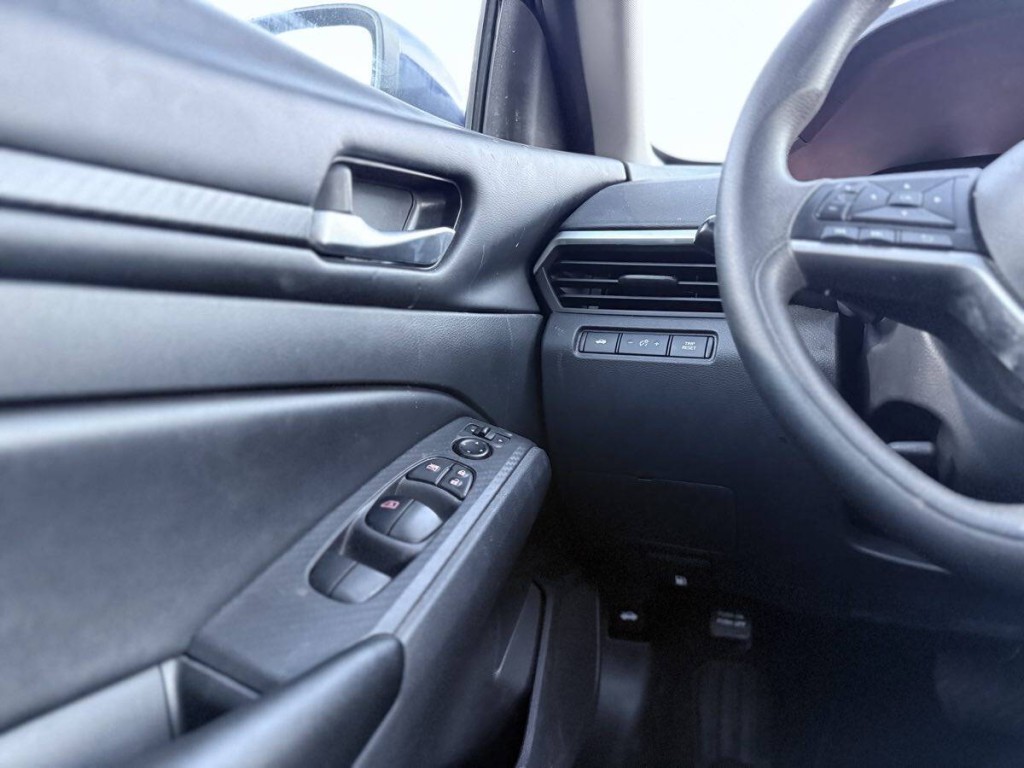 2022 Nissan Altima Image 16