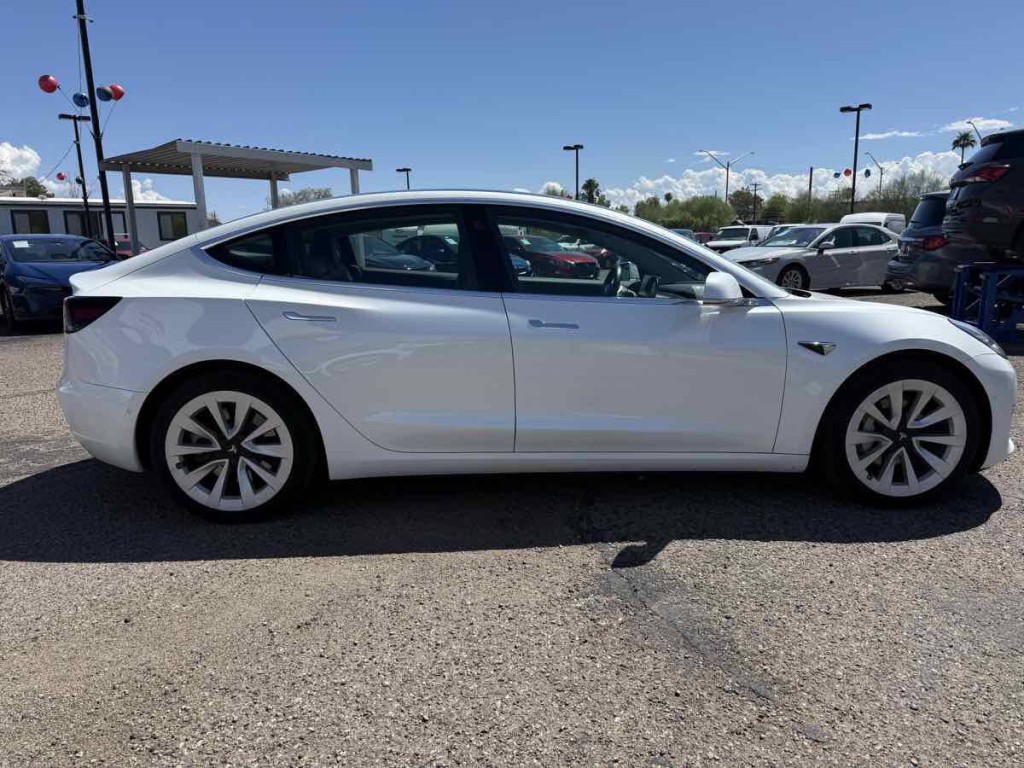 2020 Tesla Model 3 Image 4