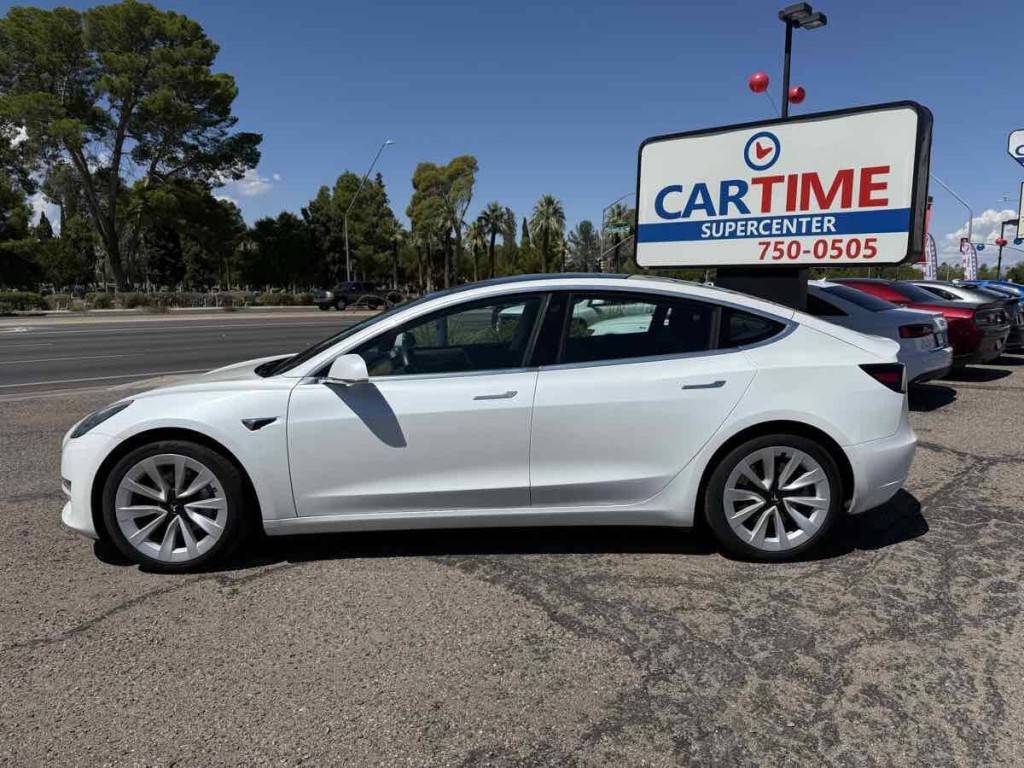 2020 Tesla Model 3 Image 9