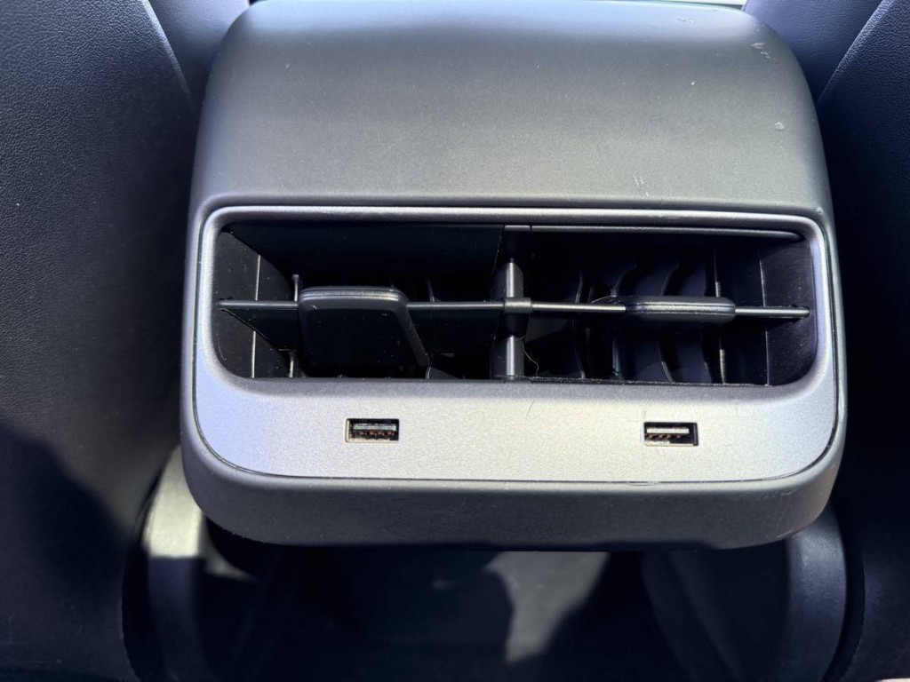 2020 Tesla Model 3 Image 20