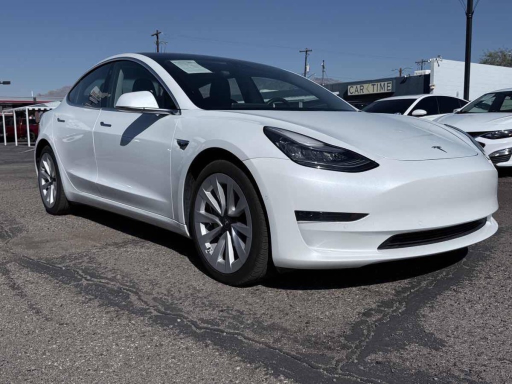 2020 Tesla Model 3 Image 2