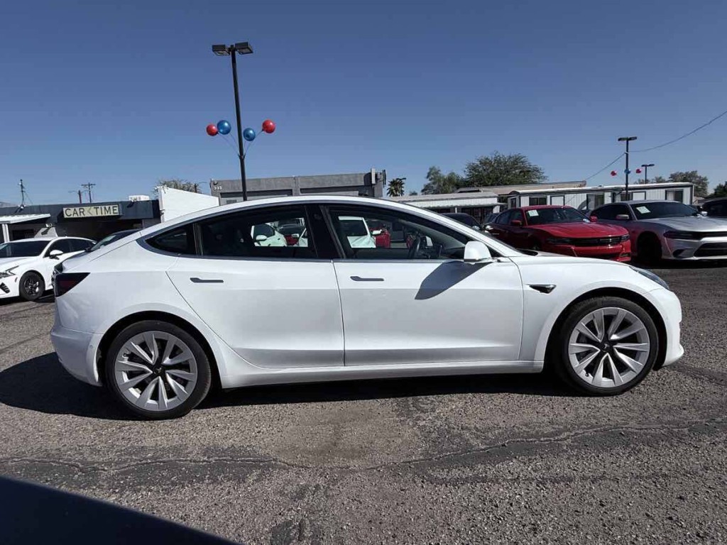 2020 Tesla Model 3 Image 8