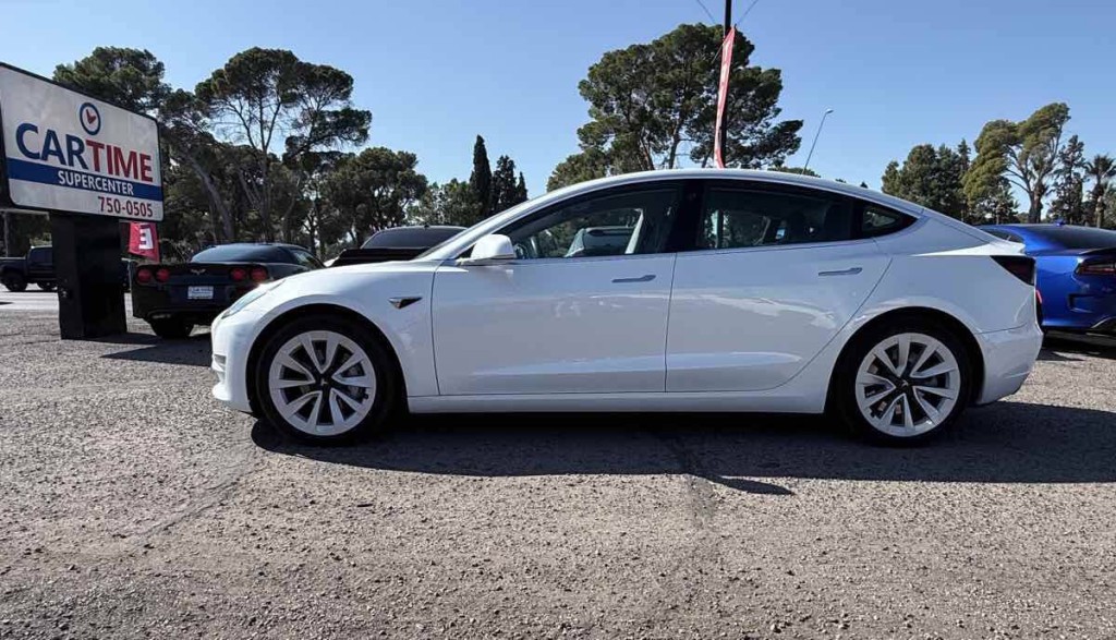 2020 Tesla Model 3 Image 9