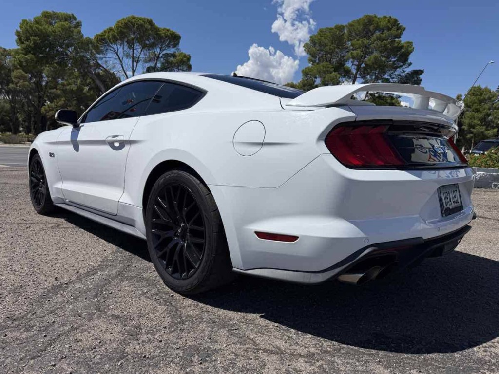 2019 Ford Mustang Image 8