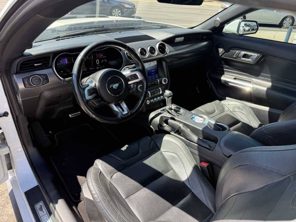 2019 Ford Mustang Image 13