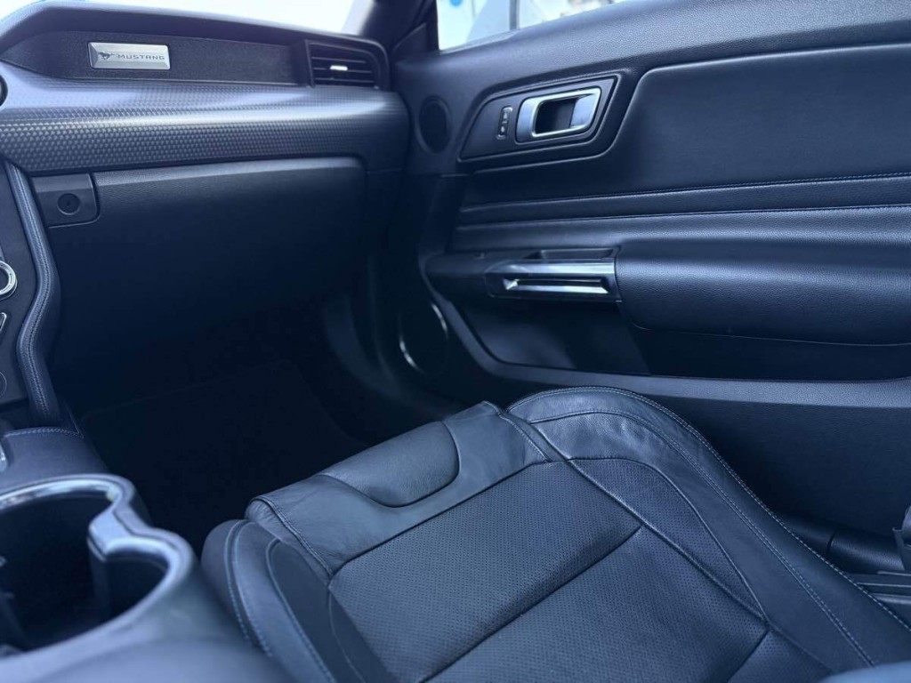 2019 Ford Mustang Image 20