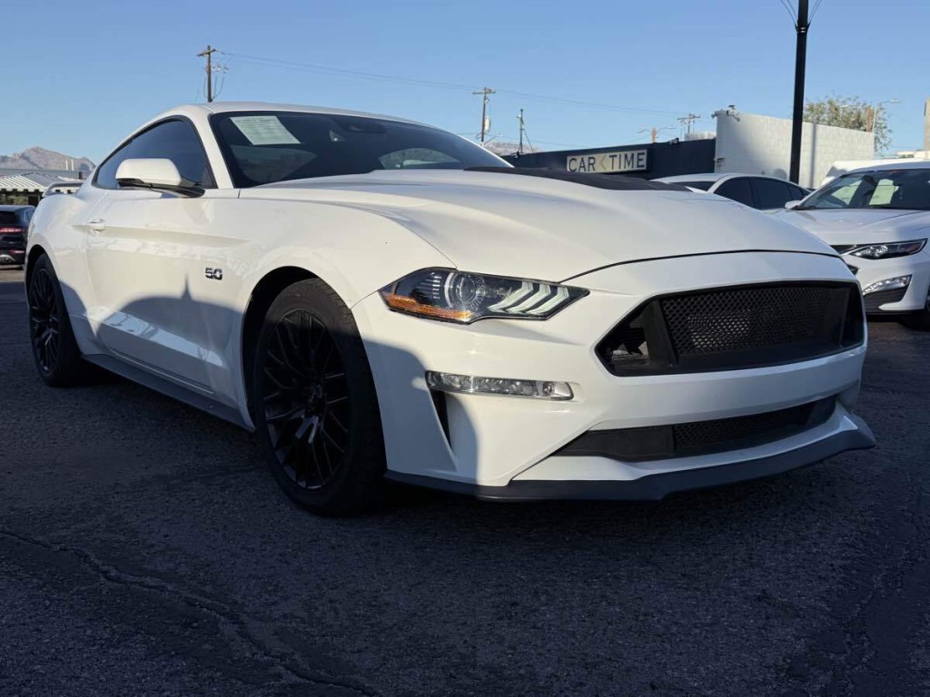2019 Ford Mustang Image 2