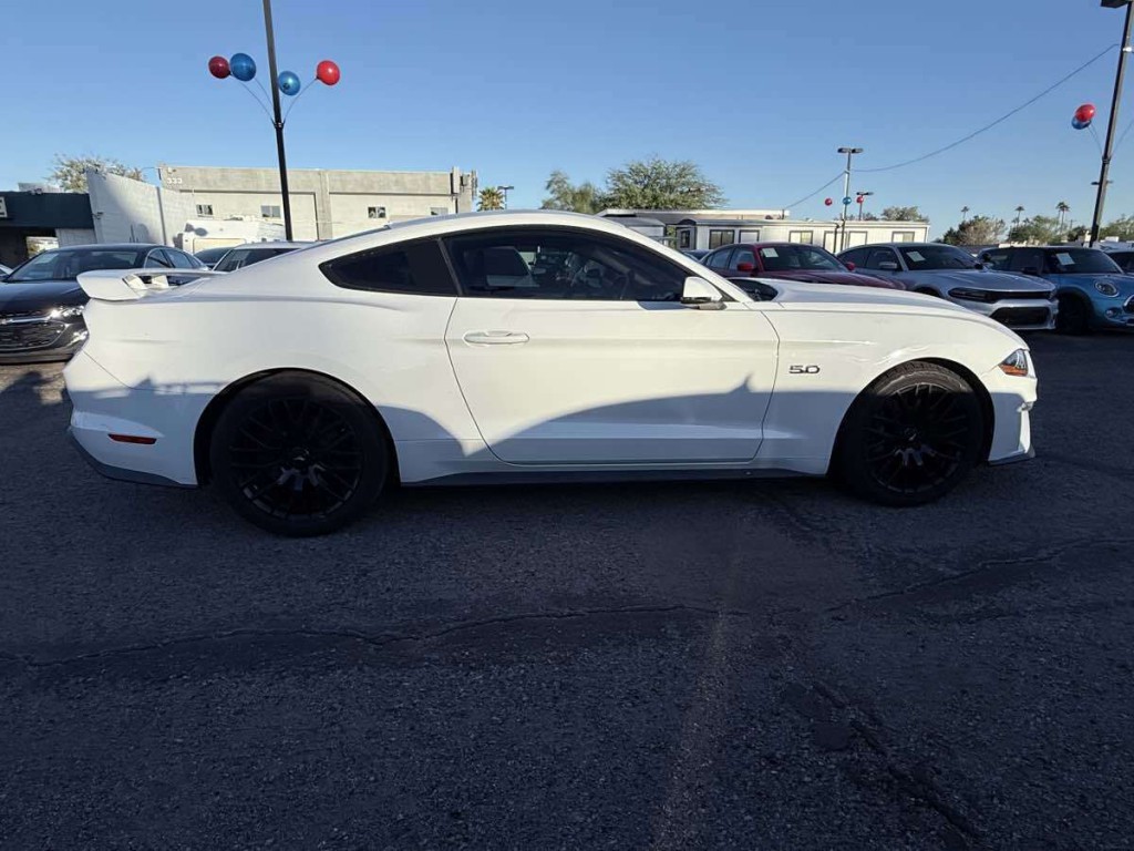 2019 Ford Mustang Image 8