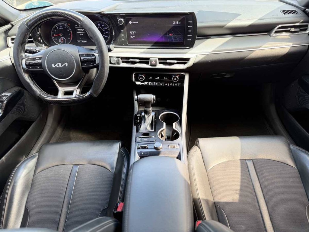 2022 Kia K5 Image 10