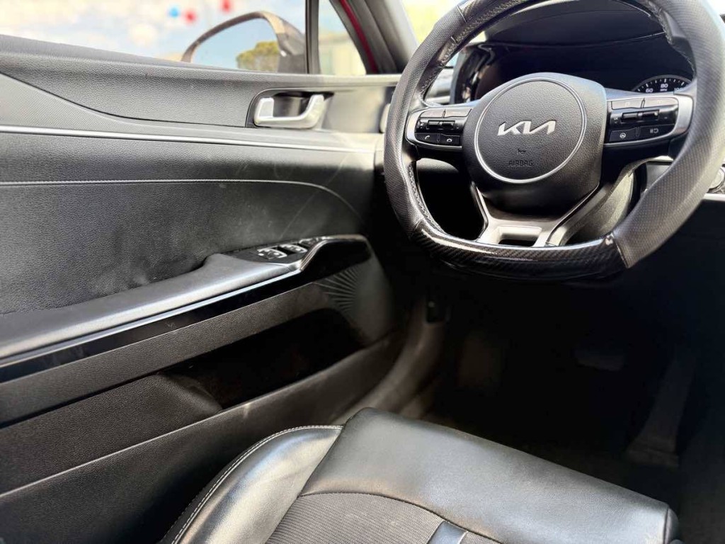 2022 Kia K5 Image 11