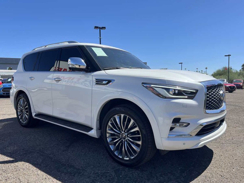 2021 INFINITI QX80 Image 3
